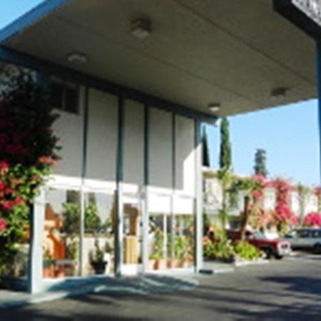 Antioch Executive Inn Kültér fotó